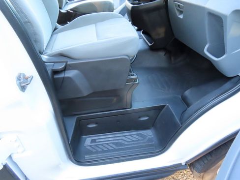 Used 2019 Ford Transit 250 148 Low Roof RWD image 12