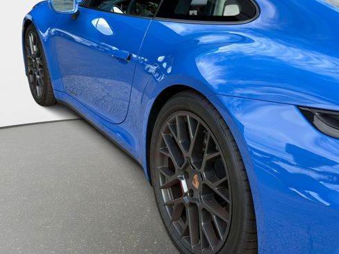 Used 2025 Porsche 911 Carrera GTS image 14