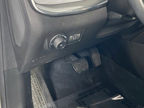 Used 2022 Jeep Compass Limited image 10