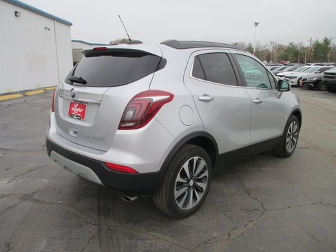 Used 2021 Buick Encore Preferred image 4