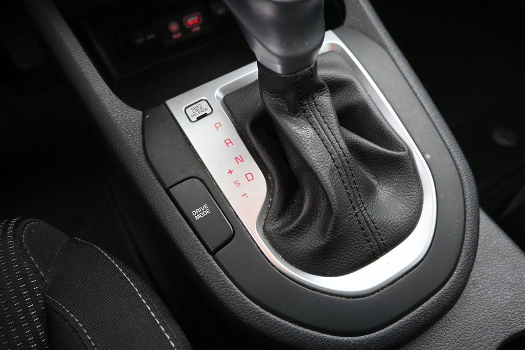 Used 2021 Kia Forte LXS FWD image 21
