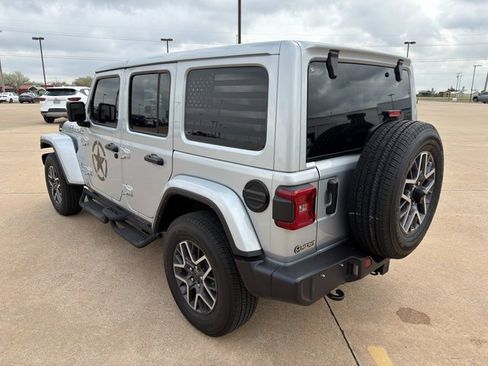 Used 2024 Jeep Wrangler Sahara image 17