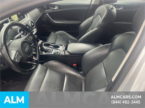 Used 2018 Kia Stinger Premium image 9