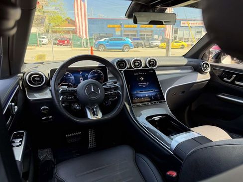 Used 2025 Mercedes-Benz GLC 43 AMG 4MATIC image 19