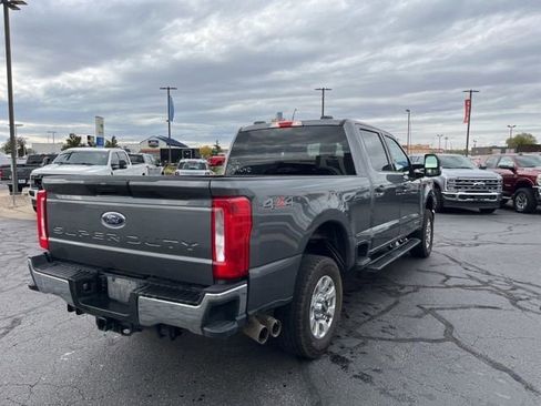 Used 2024 Ford F250 XLT AWD/4WD image 7