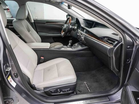 Used 2017 Lexus ES 350 w/ Navigation System Package FWD image 17