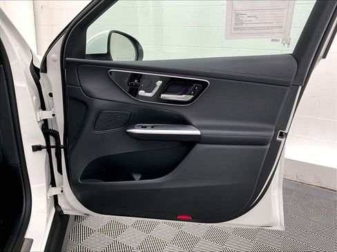 Certified 2025 Mercedes-Benz GLC 300 image 25