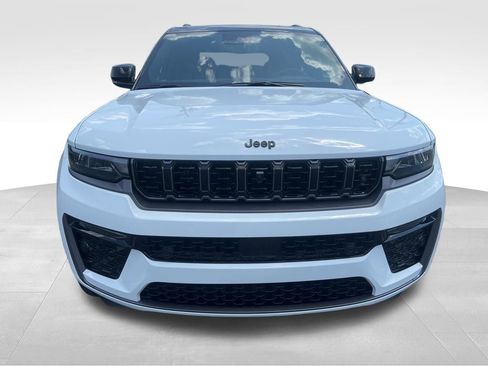 New 2026 Jeep Grand Cherokee L Summit w/ Obsidian Package AWD/4WD image 8