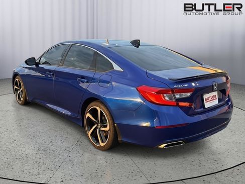 Used 2022 Honda Accord Sport image 4