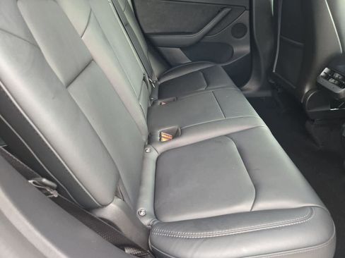 Used 2022 Tesla Model Y Performance AWD/4WD image 18