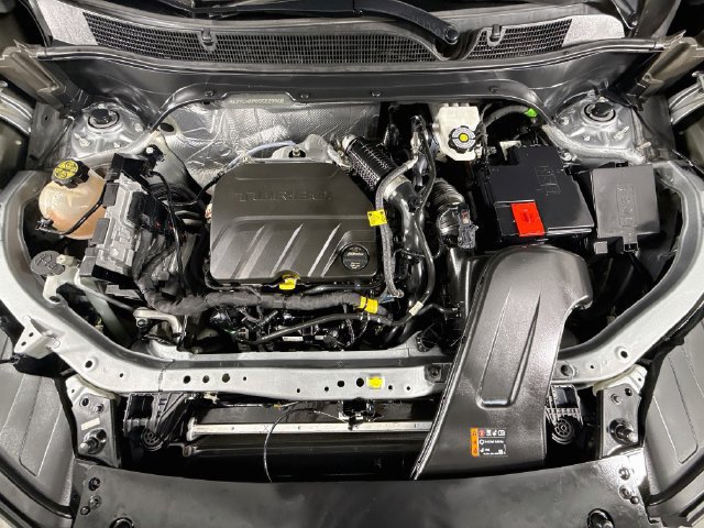 Used 2025 Chevrolet Trax LT w/ LT Convenience Package FWD image 28