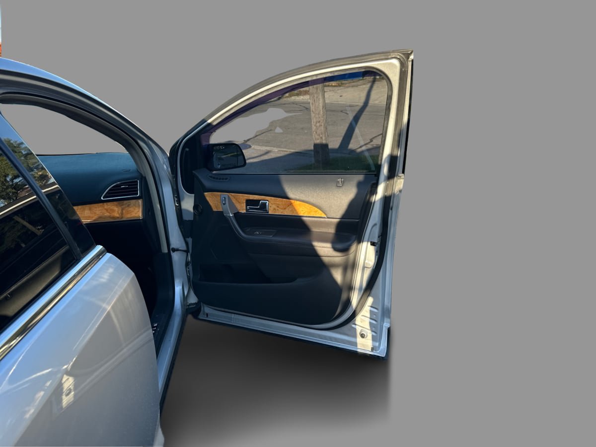 Used 2013 Lincoln MKX AWD image 36