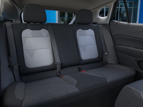 New 2026 Chevrolet Trax LS w/ LS Convenience Package FWD image 17