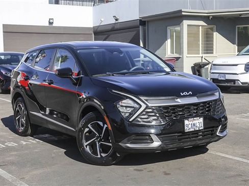 Used 2023 Kia Sportage LX image 2
