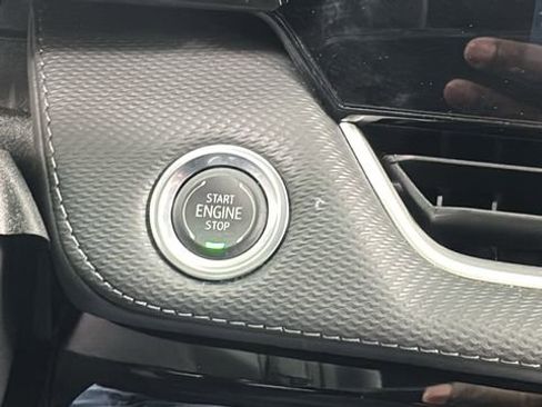 Used 2025 Chevrolet Equinox LT image 24