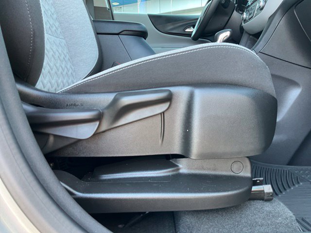 Used 2024 Chevrolet Equinox LS w/ LS Convenience Package FWD image 24