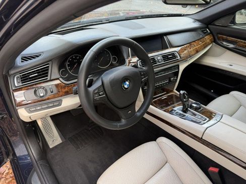 Used 2014 BMW 750Li image 6