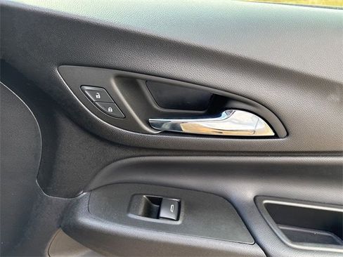 Used 2022 Chevrolet Equinox LT image 29