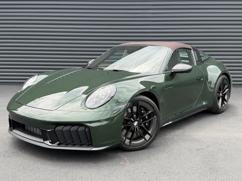 Certified 2026 Porsche 911 Targa 4 GTS AWD/4WD image 1