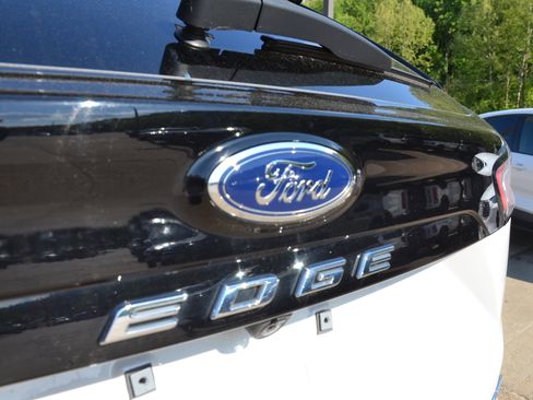 Used 2022 Ford Edge SEL w/ Convenience Package AWD/4WD image 12
