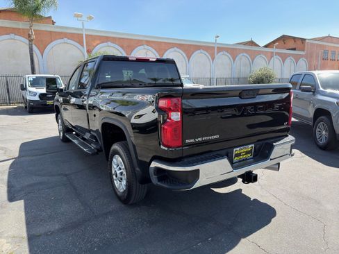 Used 2025 Chevrolet Silverado 2500 LT w/ Convenience Package AWD/4WD image 6