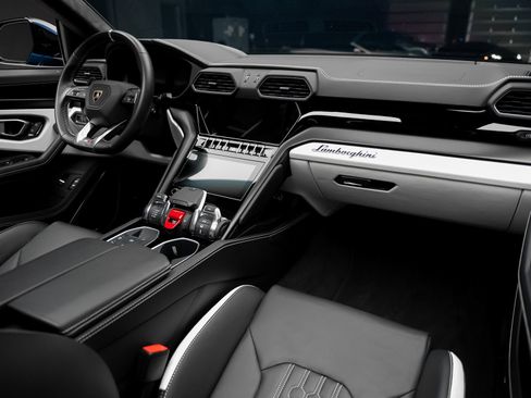 Used 2024 Lamborghini Urus S image 60