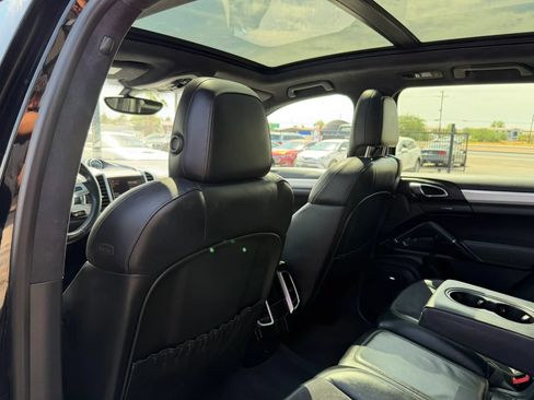 Used 2014 Porsche Cayenne GTS AWD/4WD image 22