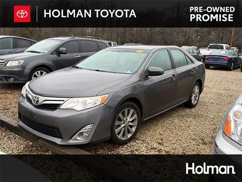 Used 2014 Toyota Camry XLE image 1