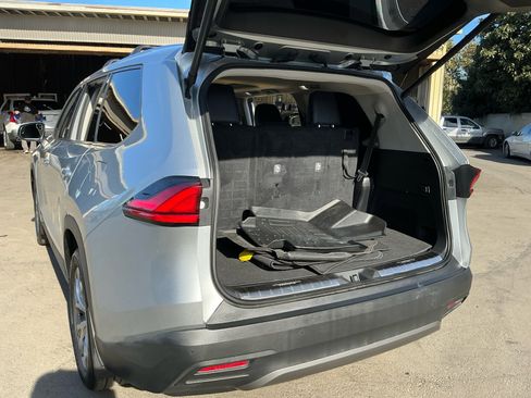 Used 2024 Toyota Grand Highlander Limited image 25