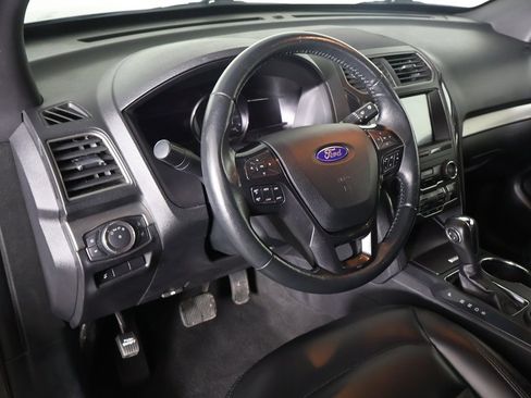 Used 2019 Ford Explorer XLT w/ Equipment Group 202A image 27