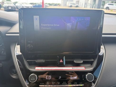 Used 2025 Toyota Corolla Cross AWD Hybrid image 20
