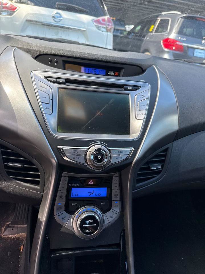 Used 2013 Hyundai Elantra Limited w/ Technology Pkg FWD image 14