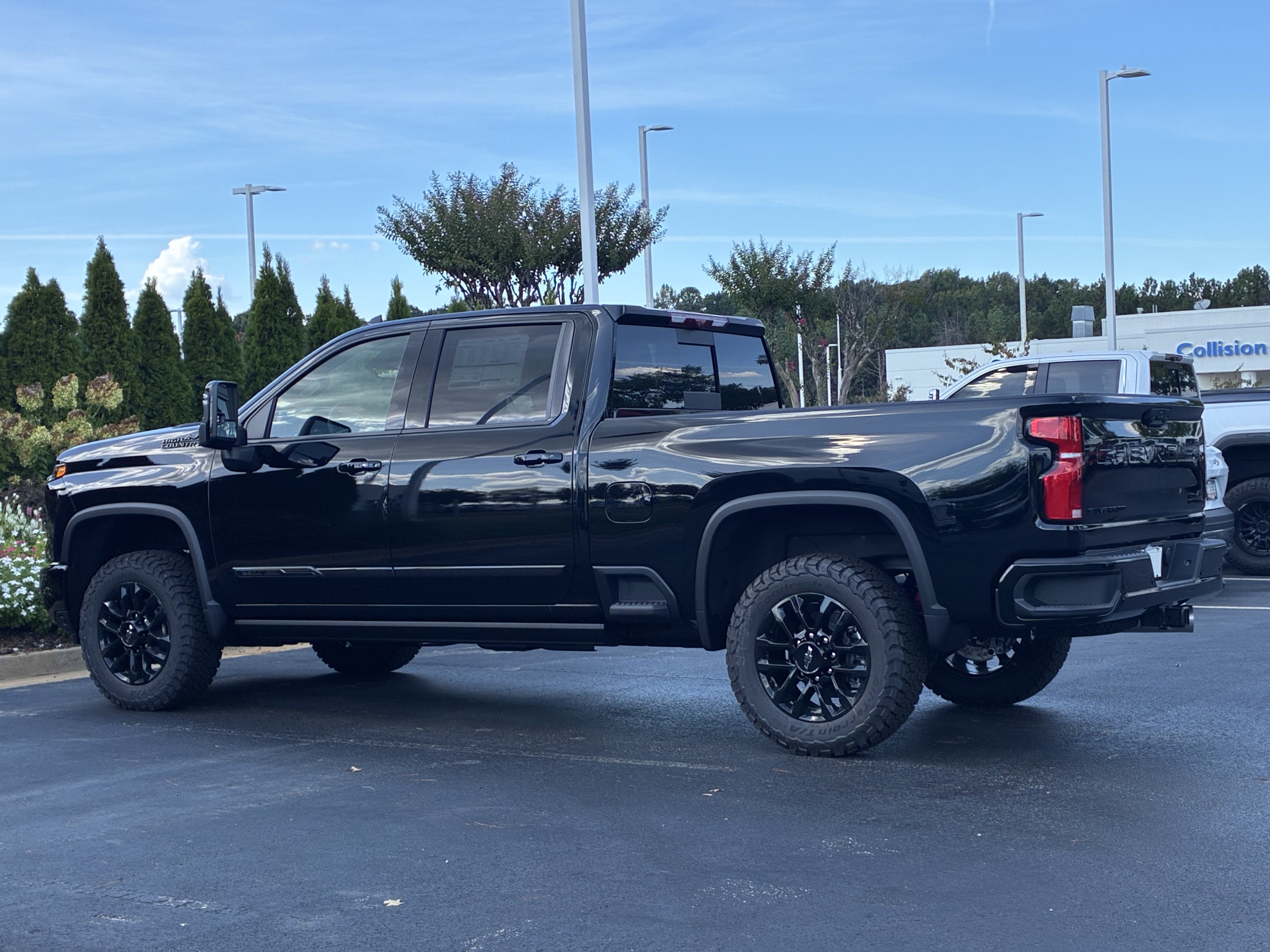 New 2026 Chevrolet Silverado 2500 High Country w/ Midnight Edition AWD/4WD image 10