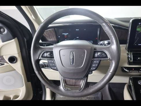 Used 2020 Lincoln Navigator Reserve w/ Luxury Package AWD/4WD image 19
