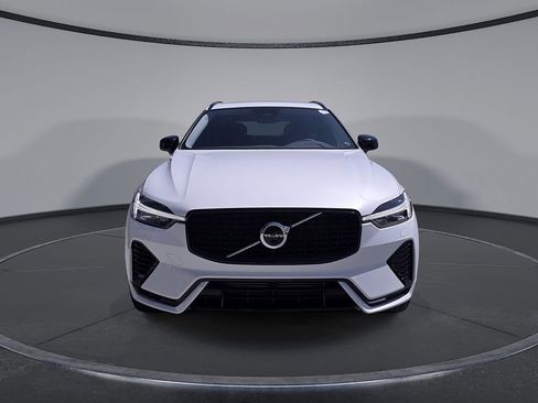 Certified 2023 Volvo XC60 T8 Plus AWD/4WD image 12