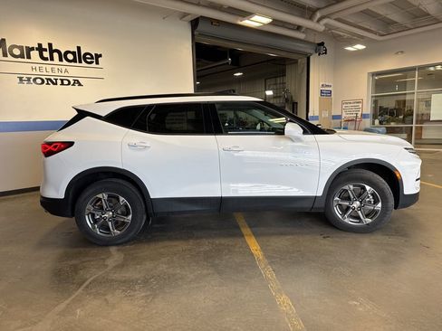 Used 2025 Chevrolet Blazer LT w/ Convenience Package AWD/4WD image 4