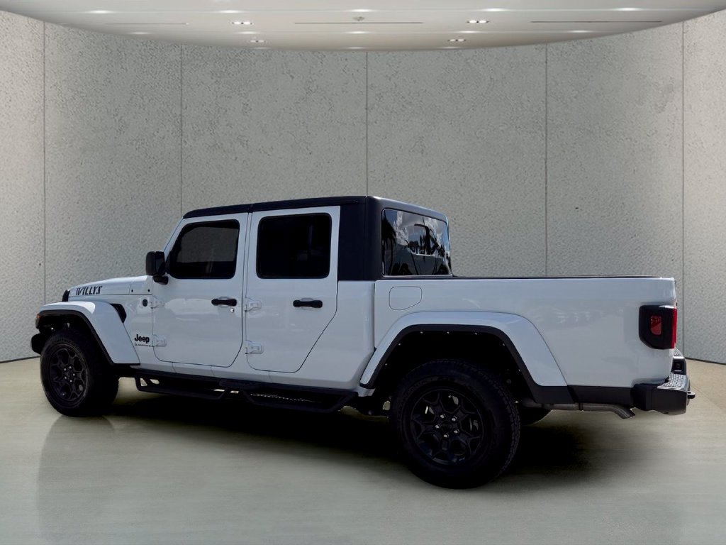 Used 2023 Jeep Gladiator Sport AWD/4WD image 9