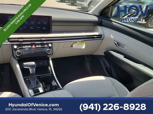 Used 2026 Hyundai Tucson SEL FWD image 19
