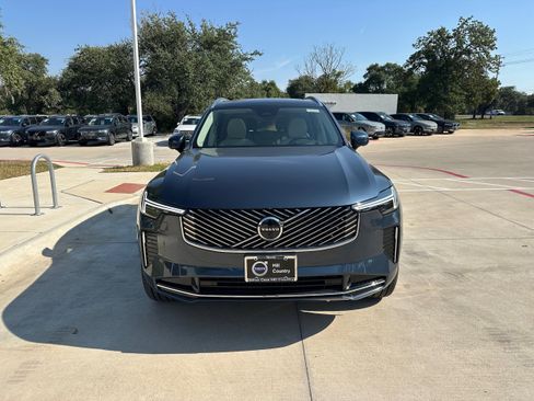 Used 2026 Volvo XC90 B6 Ultra w/ Protection Package AWD/4WD image 6