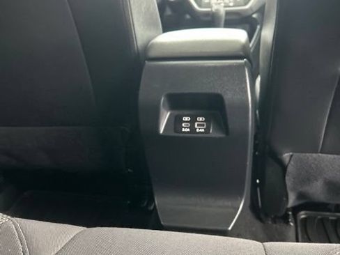 Used 2024 Subaru Crosstrek 2.0i Premium AWD/4WD image 28