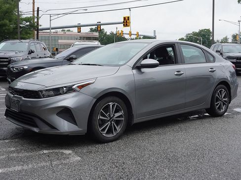 Used 2022 Kia Forte LXS FWD image 6