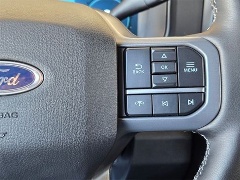 Used 2025 Ford F250 Lariat w/ Chrome Package image 24