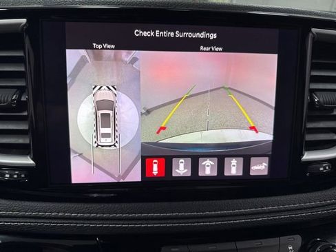 Used 2021 Chrysler Pacifica Touring-L w/ S Appearance Package FWD image 5