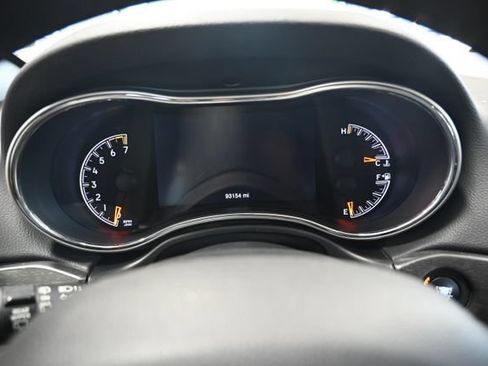 Used 2018 Jeep Grand Cherokee Altitude AWD/4WD image 31