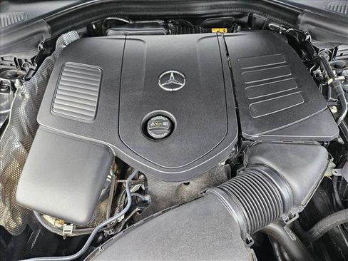 Used 2023 Mercedes-Benz GLC 300 image 21