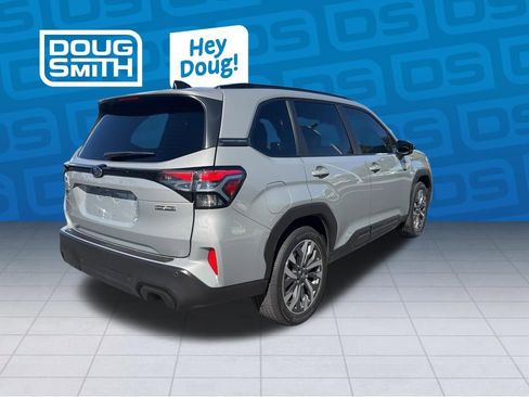 Used 2025 Subaru Forester Touring image 7