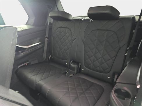 Certified 2024 BMW X7 xDrive40i w/ Premium Package image 14