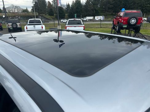 Used 2022 Ford F350 Lariat w/ Camper Package AWD/4WD image 29