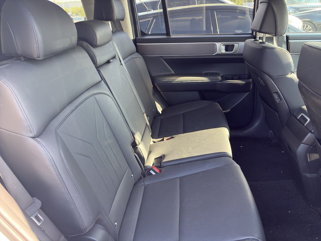 Used 2024 Hyundai Santa Fe XRT AWD/4WD image 4