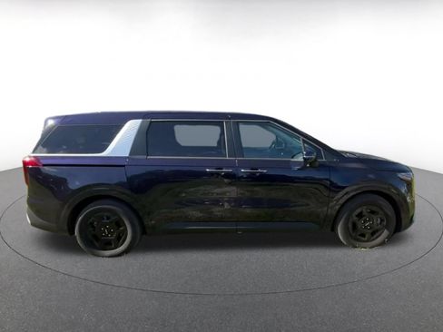 Used 2026 Kia Carnival FWD image 16